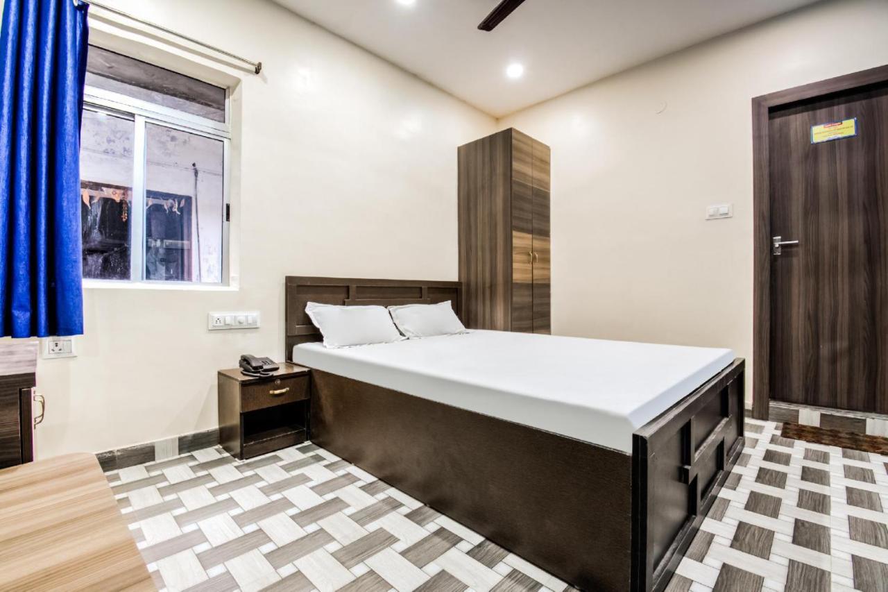 Hotel Vivek Патна Экстерьер фото