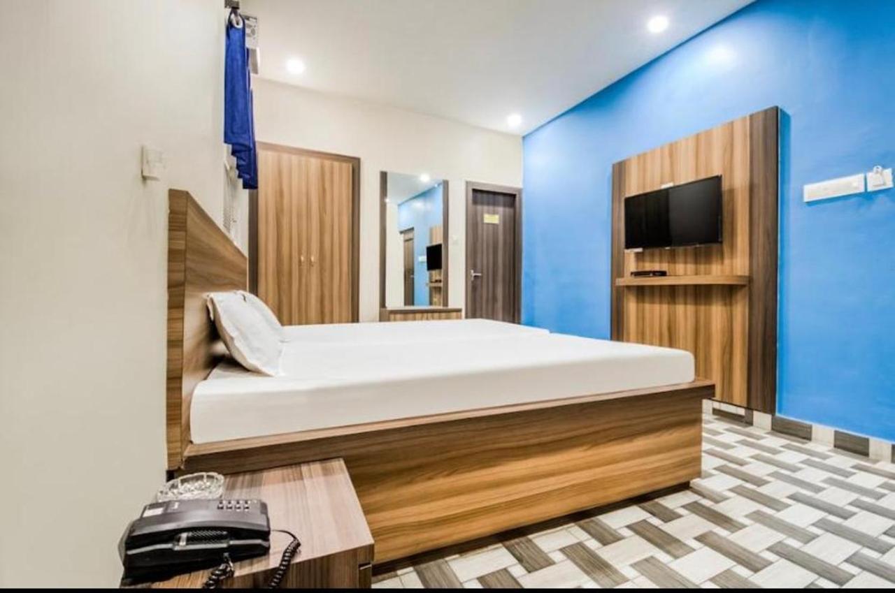 Hotel Vivek Патна Экстерьер фото