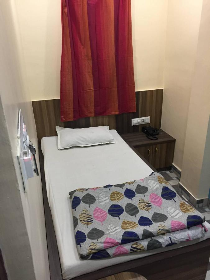 Hotel Vivek Патна Экстерьер фото