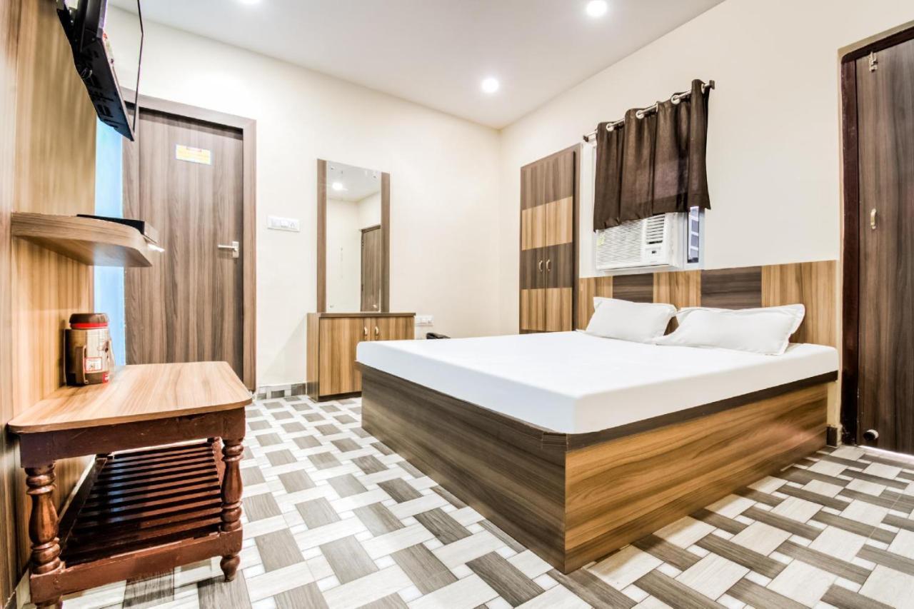 Hotel Vivek Патна Экстерьер фото