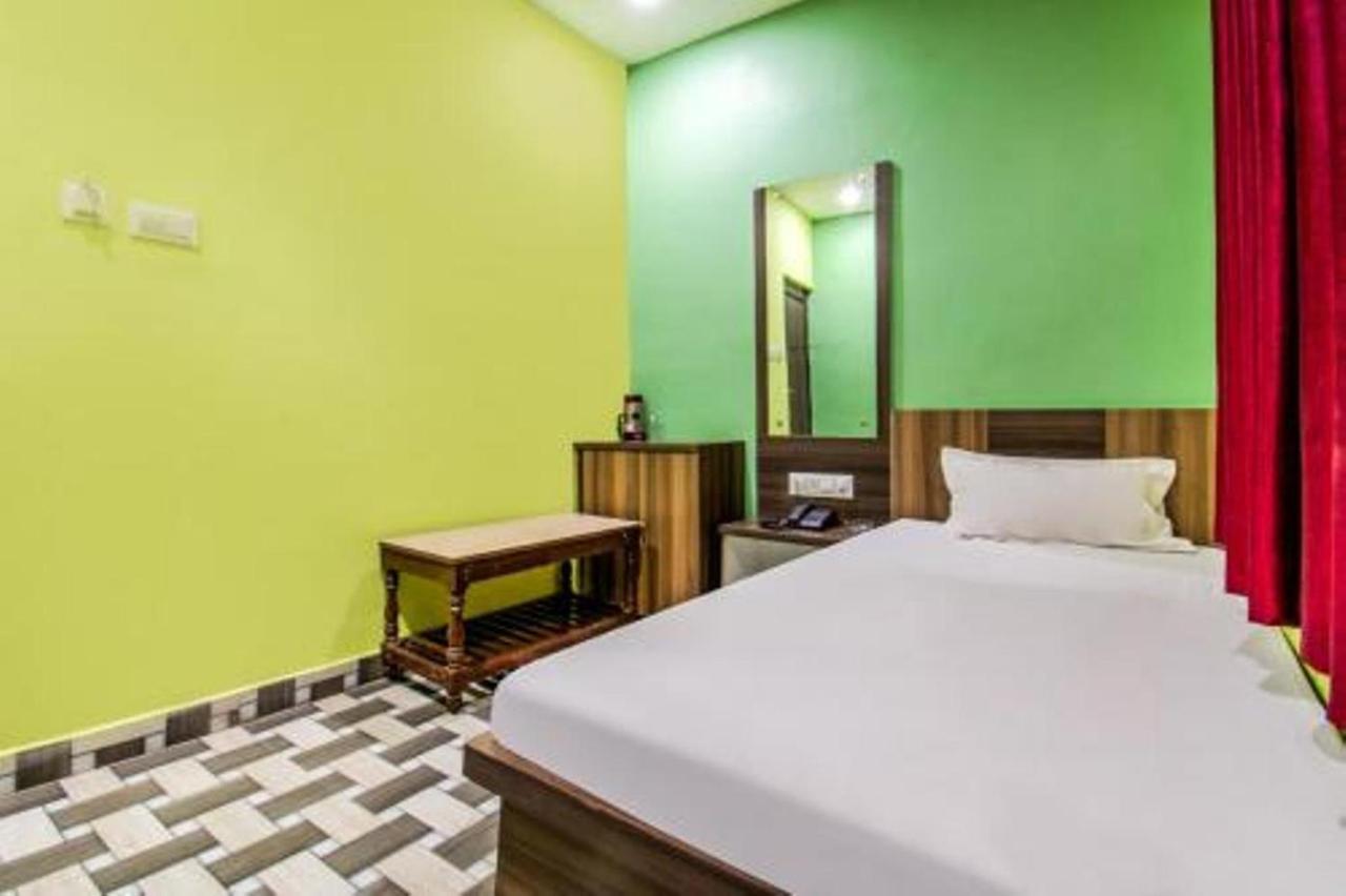 Hotel Vivek Патна Экстерьер фото