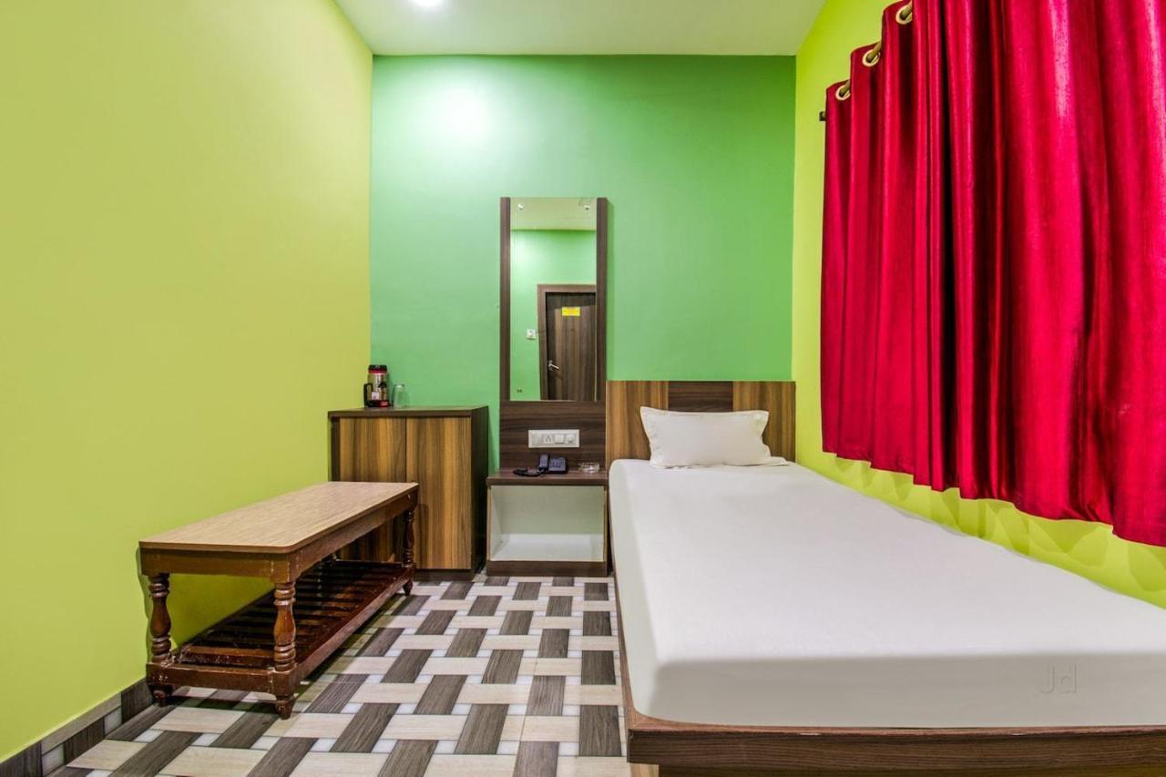 Hotel Vivek Патна Экстерьер фото